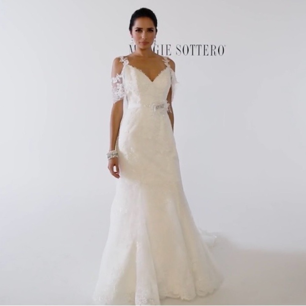 Maggie Sottero Anna White Lace Wedding Dress Size 10